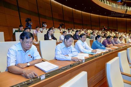 Quốc hội biểu quyết thông qua 2 luật