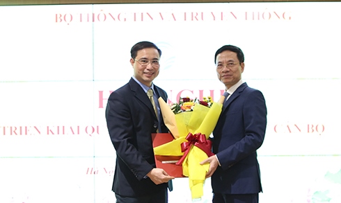 Bộ Thông tin và Truyền thông triển khai các quyết định về công tác cán bộ - Ảnh 7. Bộ Thông tin và Truyền thông triển khai các quyết định về công tác cán bộ - Ảnh 7.