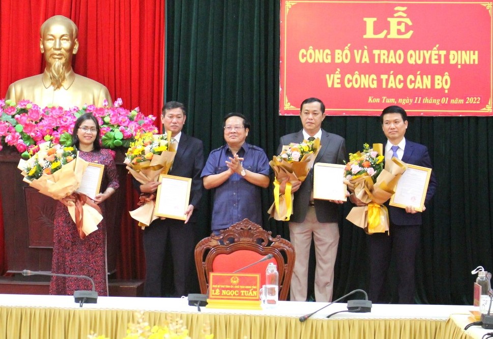 Điều động, bổ nhiệm nhân sự 2 tỉnh - Ảnh 3. Điều động, bổ nhiệm nhân sự 2 tỉnh - Ảnh 3.