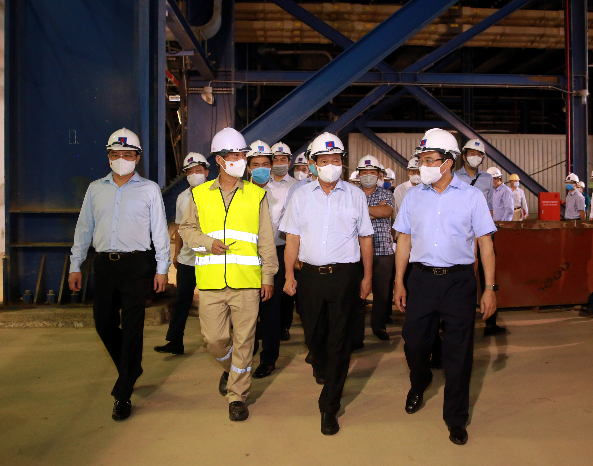 Phấn đấu đưa Nhà máy Nhiệt điện Thái Bình 2 vào hoạt động tháng 4/2022 - Ảnh 1.