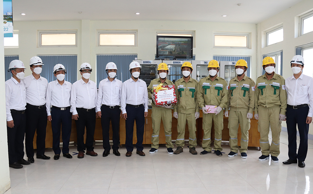 Vận hành an toàn lưới điện truyền tải trên địa bàn tỉnh Khánh Hòa - Ảnh 2.