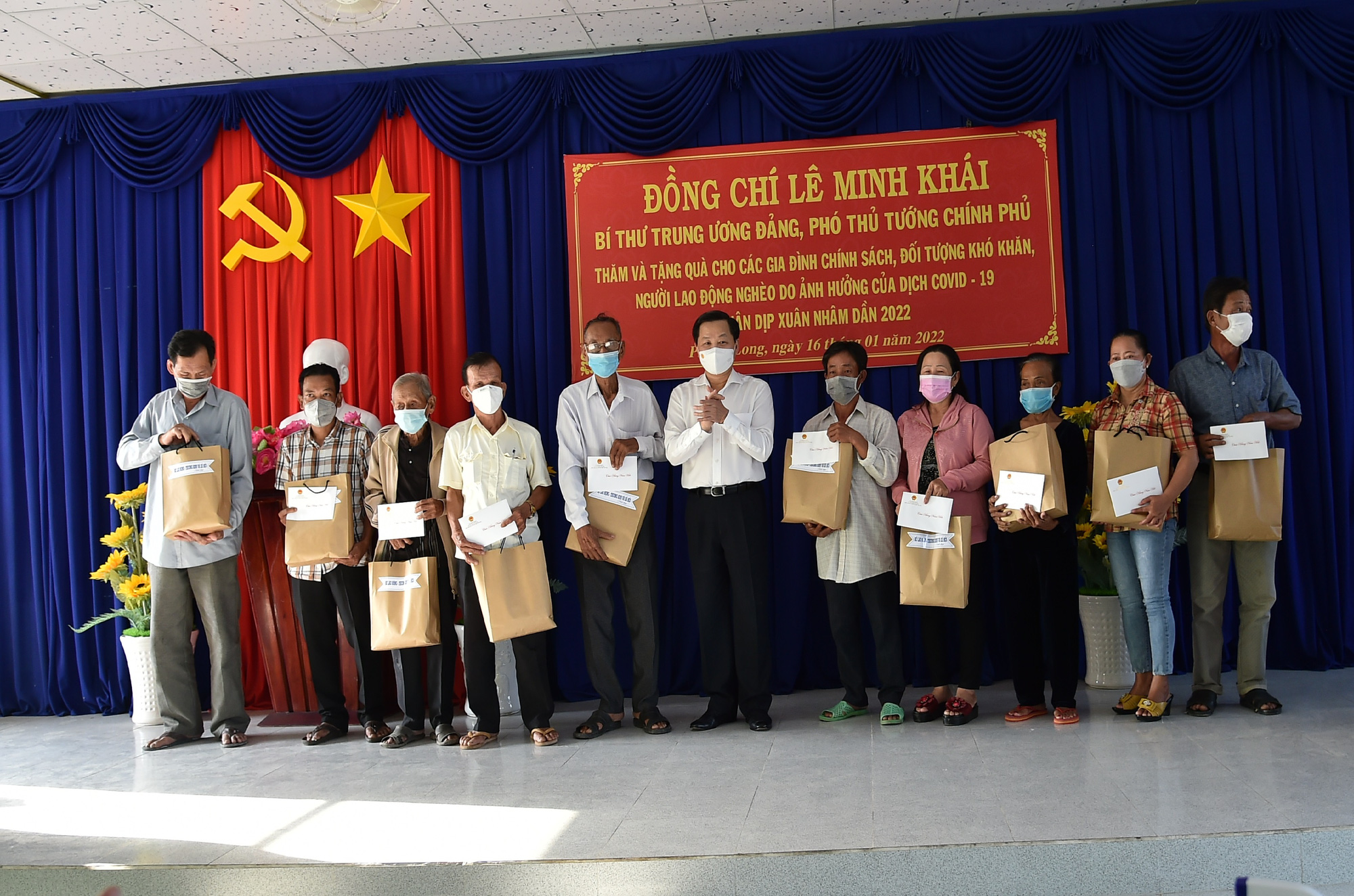 Phó Thủ tướng Lê Minh Khái thăm, chúc Tết nhân dân tỉnh Bạc Liêu - Ảnh 4.