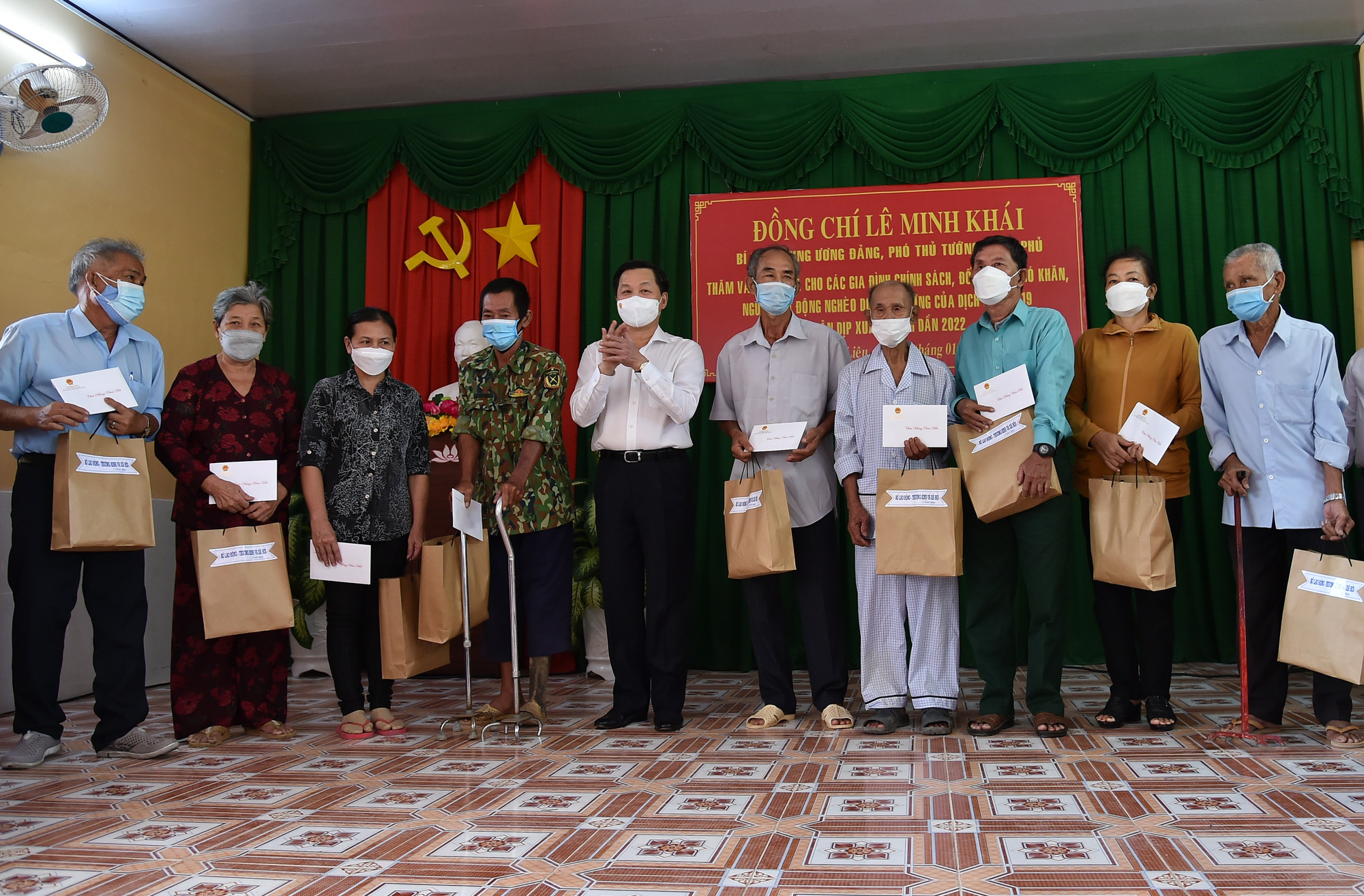 Phó Thủ tướng Lê Minh Khái thăm, chúc Tết nhân dân tỉnh Bạc Liêu - Ảnh 2.