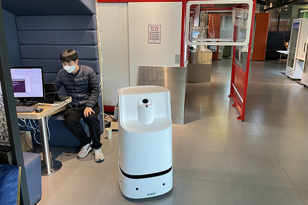 Hàn Quốc phát triển robot phòng dịch thông minh trên nền tảng AI - Ảnh 1.