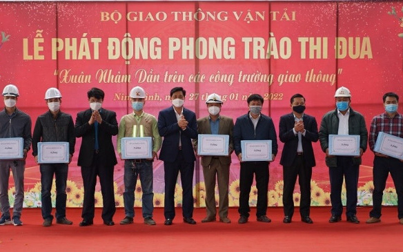 Xuân Nhâm Dần trên công trường giao thông