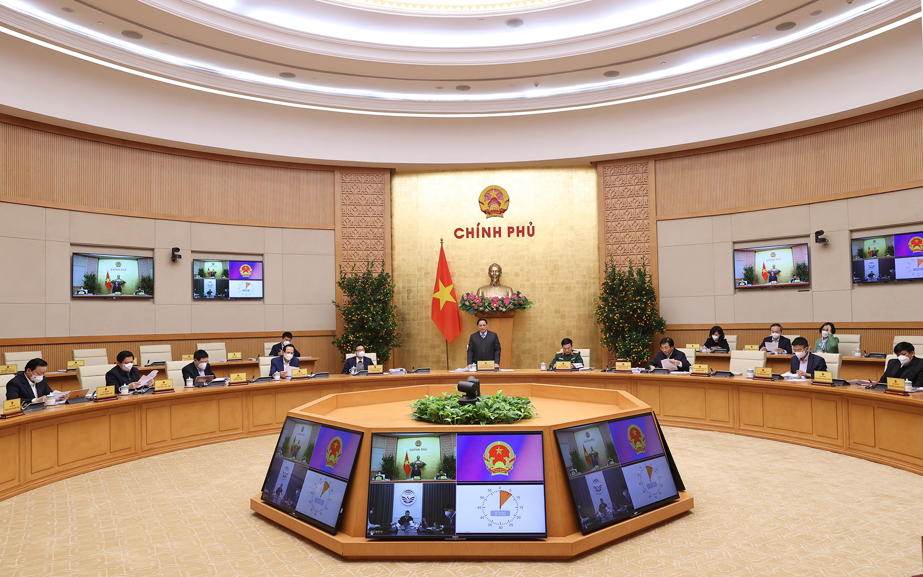 Năm 2022, Chính phủ chú trọng hoàn thiện thể chế, nhất là các vấn đề thực tiễn mới phát sinh cần điều chỉnh
