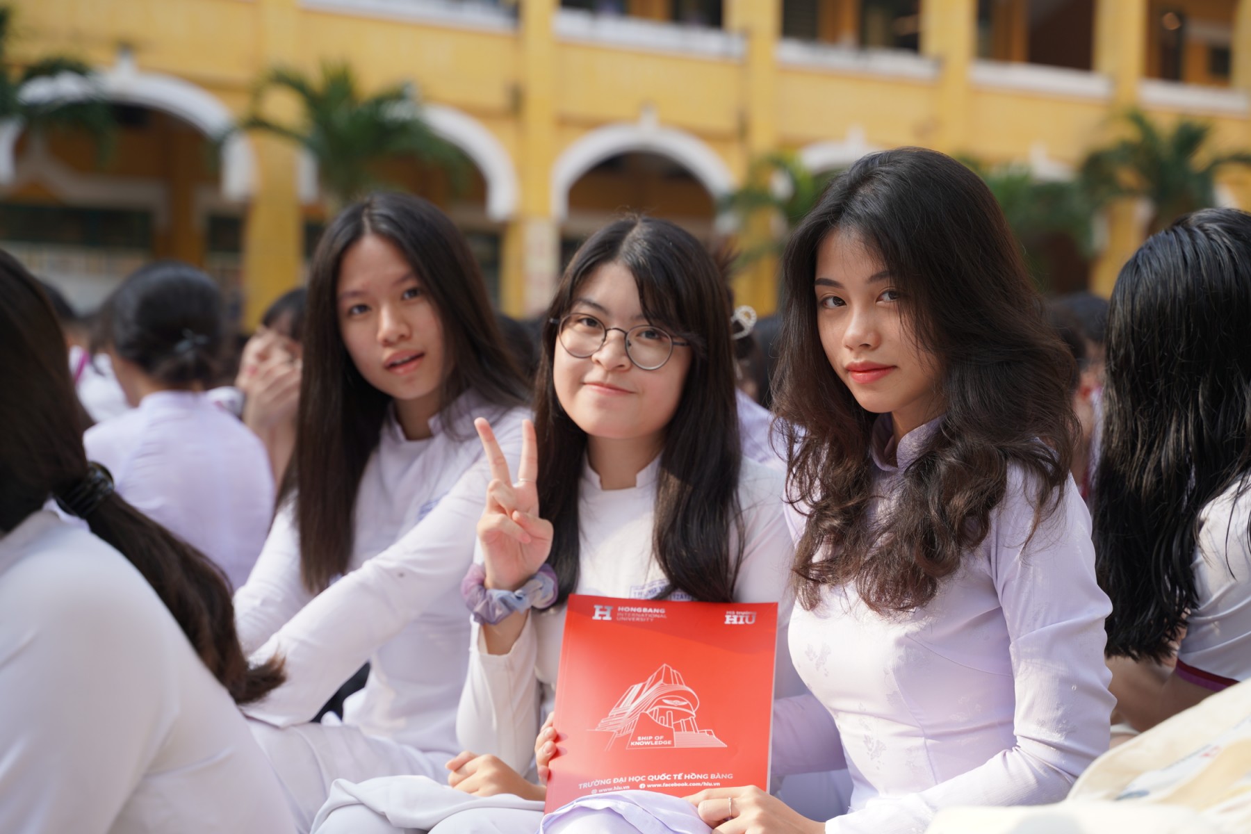 ĐH Quốc tế Hồng Bàng dành 36 tỷ đồng học bổng cho sinh viên xuất sắc - Ảnh 1.