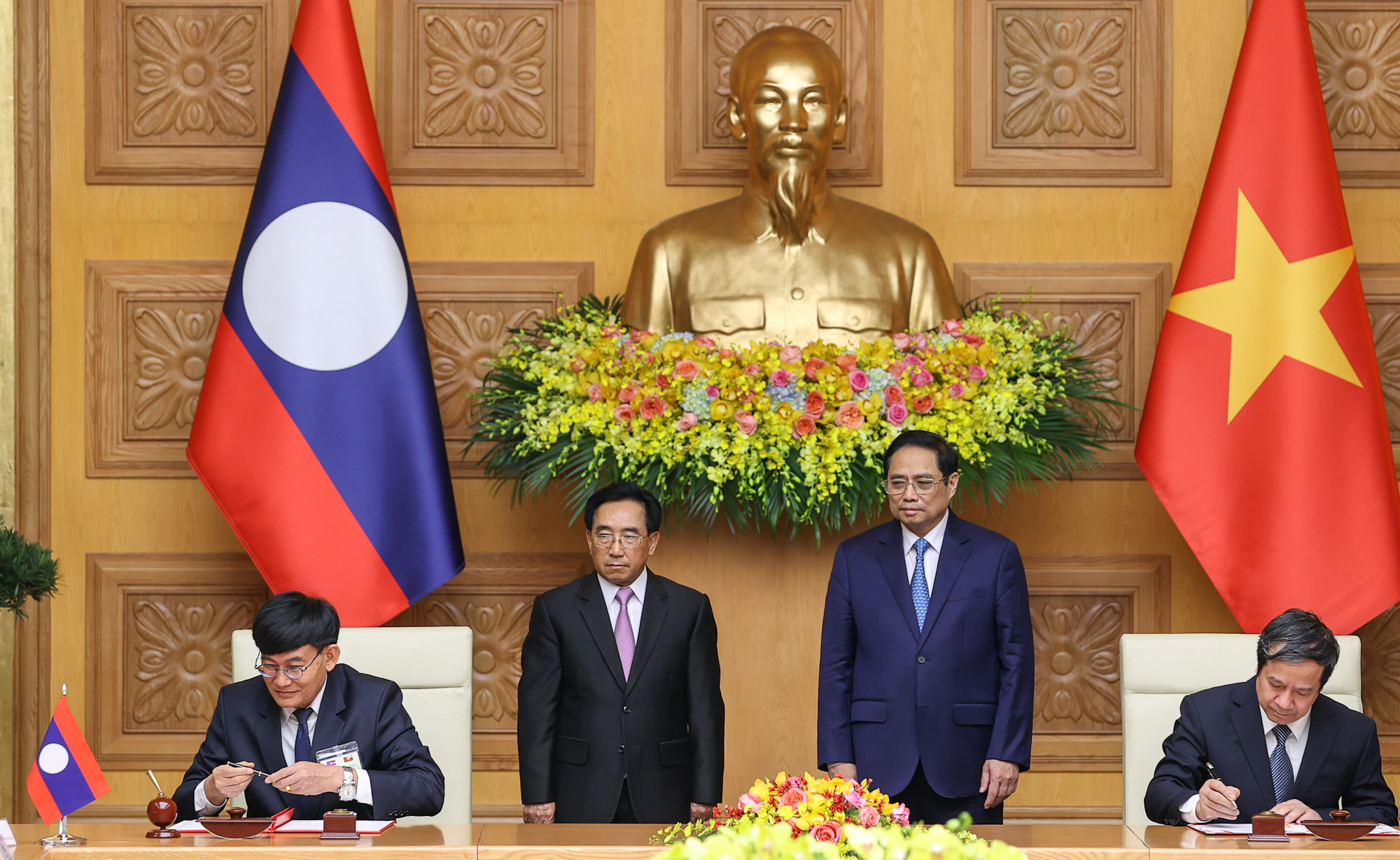 Đẩy mạnh kết nối kinh tế Việt Nam-Lào, giúp Lào có kết nối ra biển - Ảnh 5.
