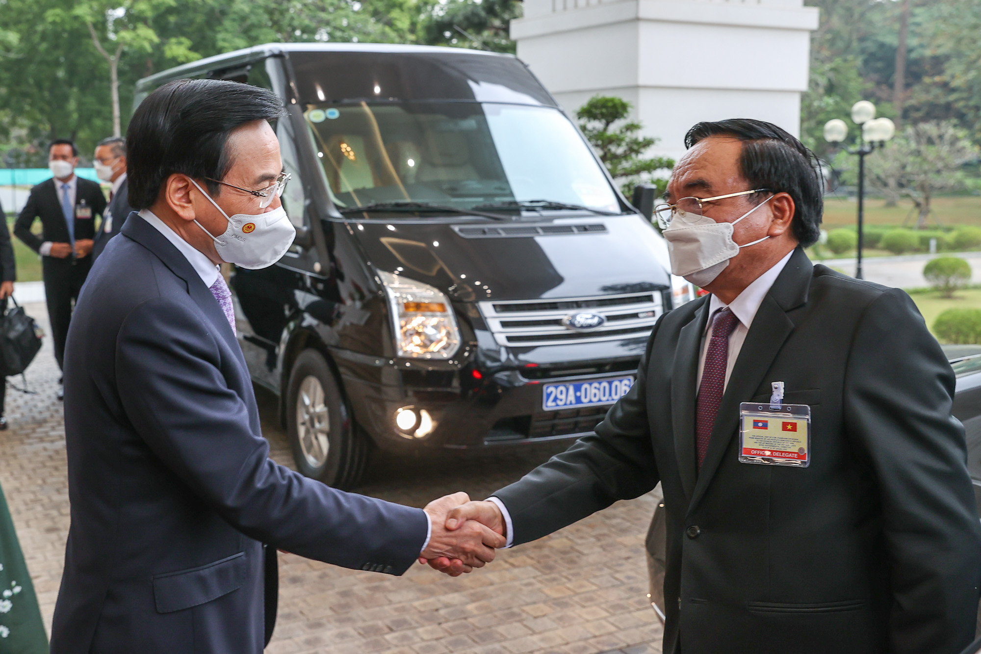 Chùm ảnh: Bộ trưởng, Chủ nhiệm Văn phòng Phủ Thủ tướng Lào thăm và làm việc tại trụ sở VPCP Việt Nam - Ảnh 1.