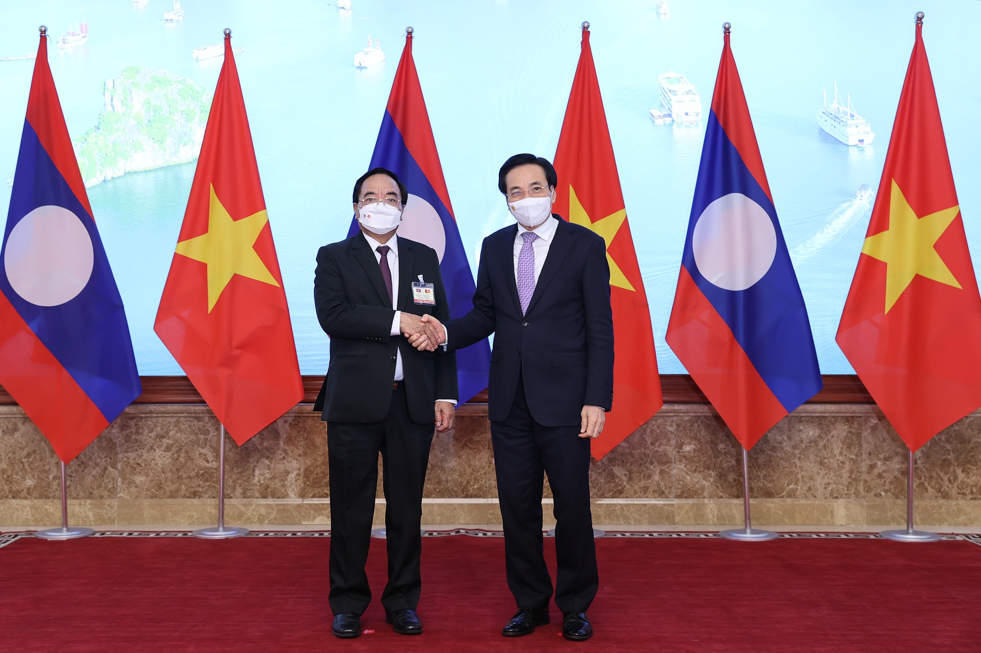 Thắt chặt mối quan hệ gắn bó giữa Văn phòng Chính phủ Việt Nam và Văn phòng Phủ Thủ tướng Lào - Ảnh 1.