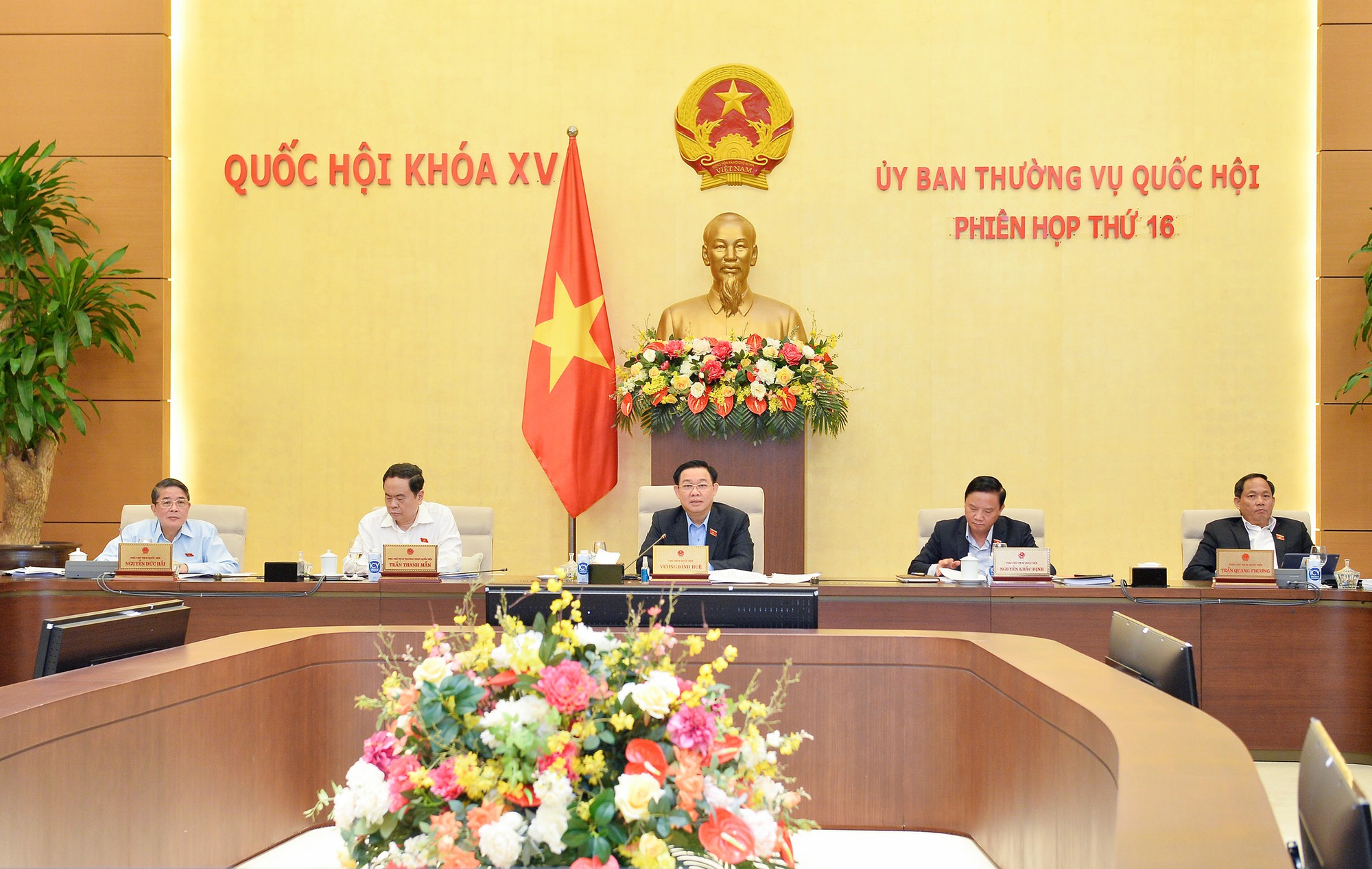 Chính sách: Cùng tìm hiểu và phân tích những chính sách mới nhất trong nhiều lĩnh vực, từ chính sách kinh tế, xã hội đến đầu tư và phát triển đất nước. Khám phá những ưu điểm của chính sách để xây dựng tương lai tốt đẹp hơn cho đất nước Việt Nam.