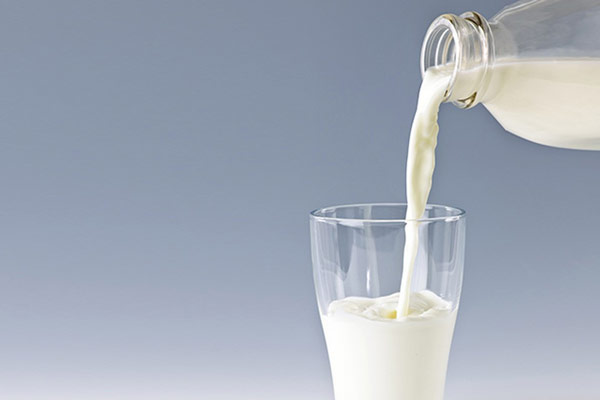 Từ 30/10, sữa tươi, tổ yến cần giám sát vệ sinh thú y khi sử dụng làm thực phẩm - Ảnh 1.