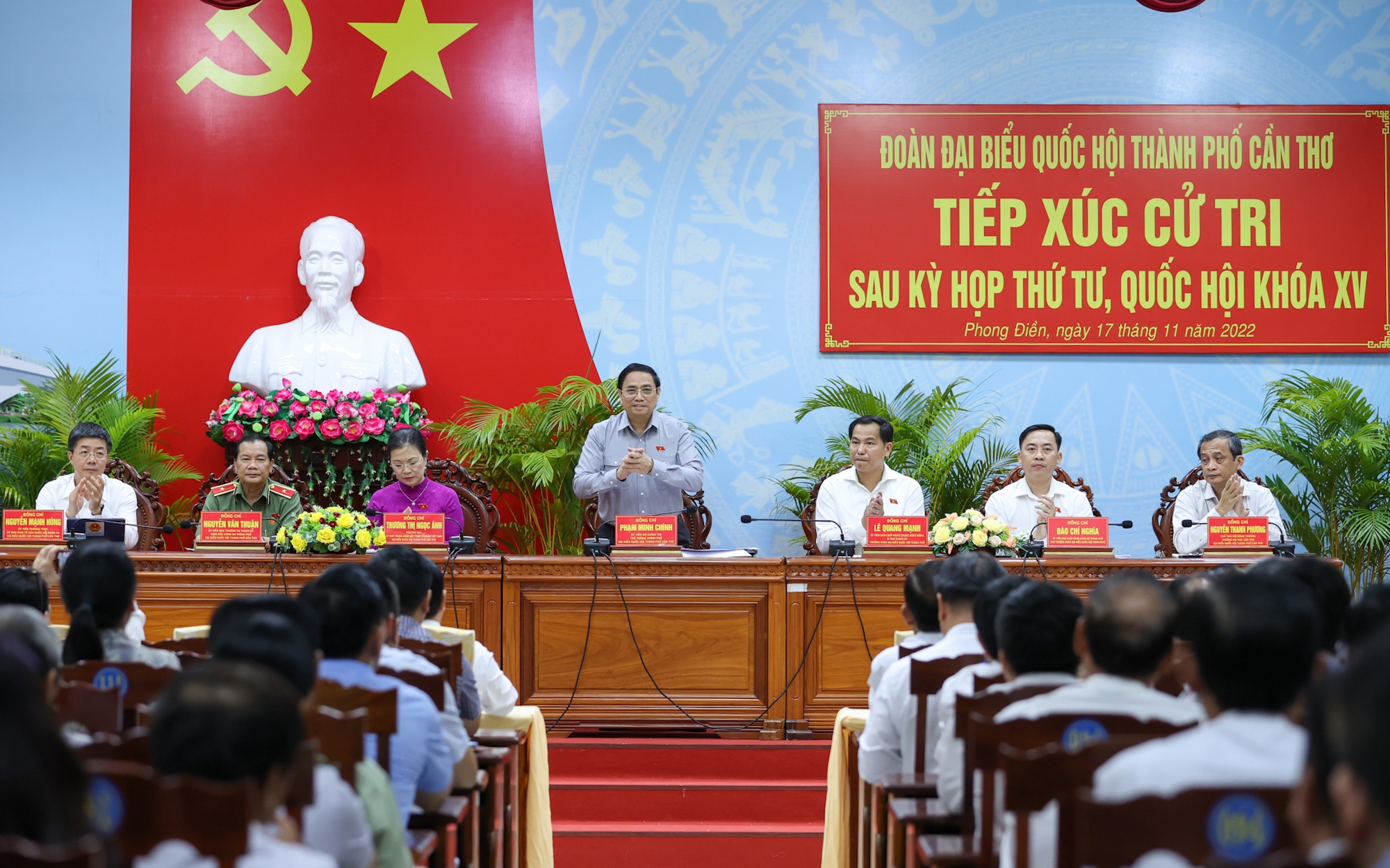 Chùm ảnh: Thủ tướng Phạm Minh Chính tiếp xúc cử tri Cần Thơ