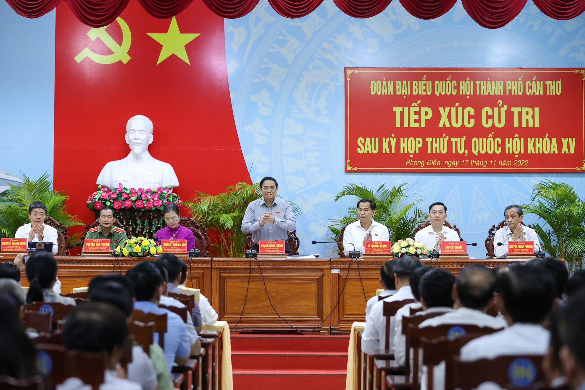 Chùm ảnh: Thủ tướng Phạm Minh Chính tiếp xúc cử tri Cần Thơ - Ảnh 2.