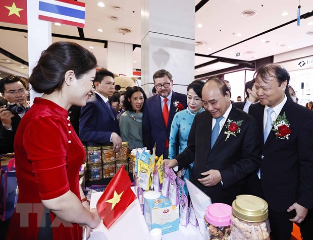 Chủ tịch nước dự khai trương Tuần lễ hàng Việt Nam tại Thái Lan 2022  - Ảnh 2.