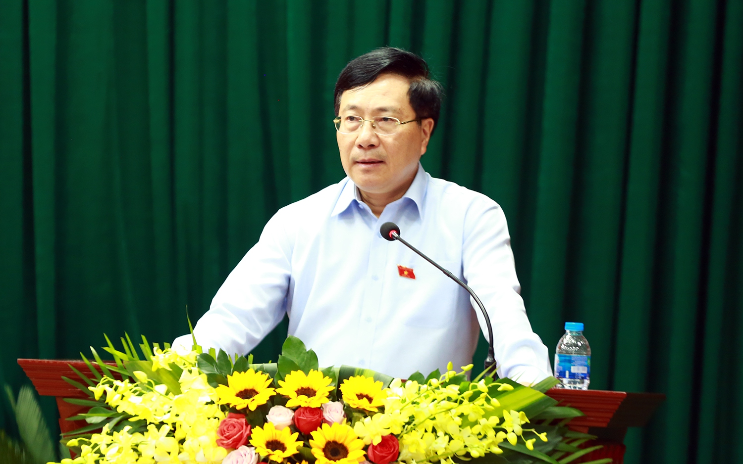 Phó Thủ tướng Thường trực Phạm Bình Minh tiếp xúc cử tri Bà Rịa-Vũng Tàu