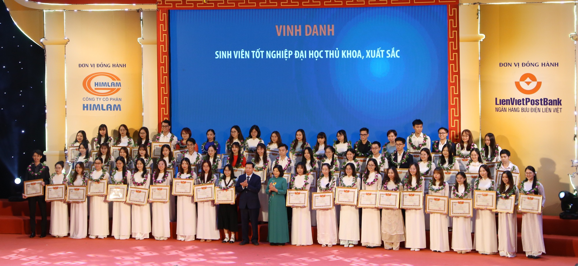 Quỹ Khuyến học, khuyến tài Phạm Văn Trà trao giải thưởng hơn 3 tỷ đồng cho các tài năng tiêu biểu của tỉnh Bắc Ninh năm 2022 - Ảnh 2.