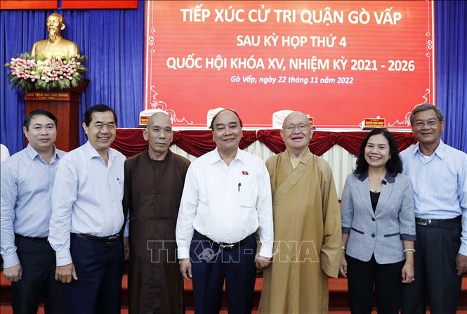 Chủ tịch nước Nguyễn Xuân Phúc tiếp xúc cử tri TPHCM - Ảnh 5.