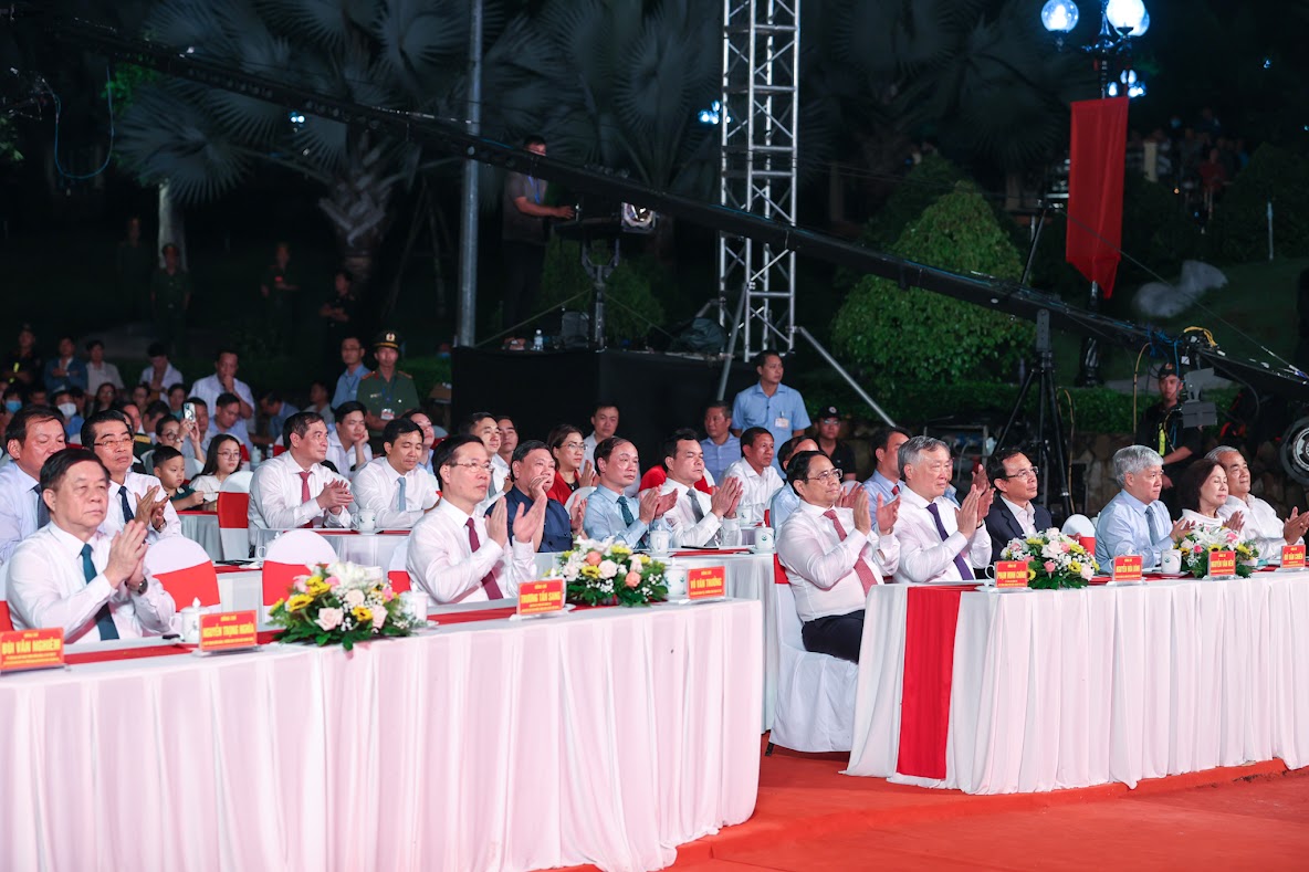 Thủ tướng Phạm Minh Chính dự các hoạt động kỷ niệm 100 năm Ngày sinh đồng chí Võ Văn Kiệt - Ảnh 10.