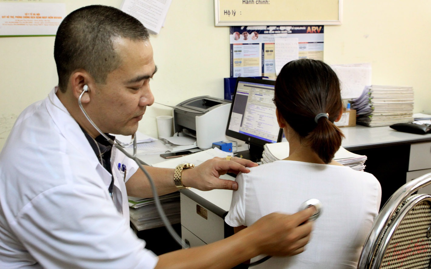 Việt Nam c&#243; chất lượng điều trị HIV/AIDS trong tốp đầu thế giới