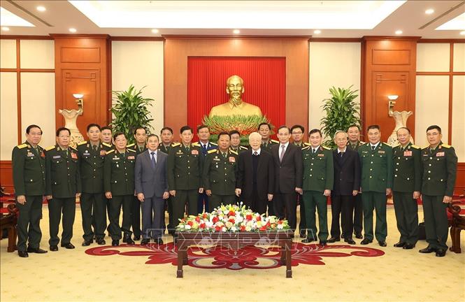Tổng Bí thư Nguyễn Phú Trọng tiếp Phó Thủ tướng, Bộ trưởng Bộ Quốc phòng Lào - Ảnh 2.
