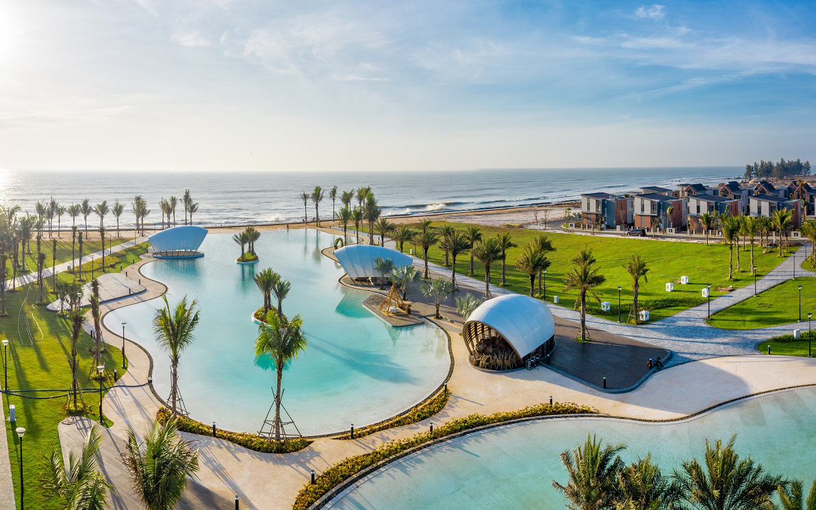 Hồ Tràm sẵn sàng quay lại 'đường đua' du lịch quốc tế