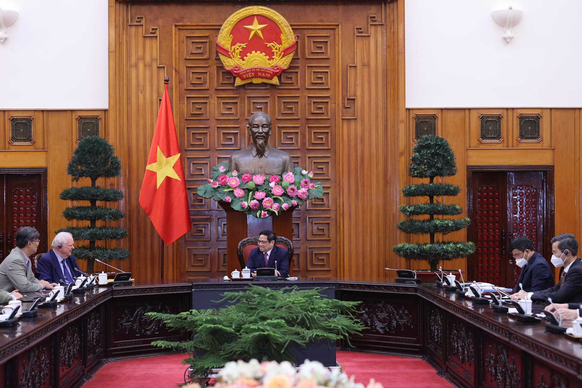 Thủ tướng Chính phủ Phạm Minh Chính tiếp Giám đốc Chương trình Việt Nam tại Đại học Harvard - Ảnh 3.