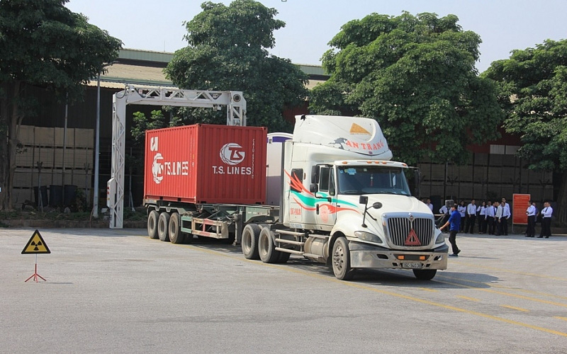 Ngành Hải quan triển khai giải pháp nâng hiệu suất soi chiếu container