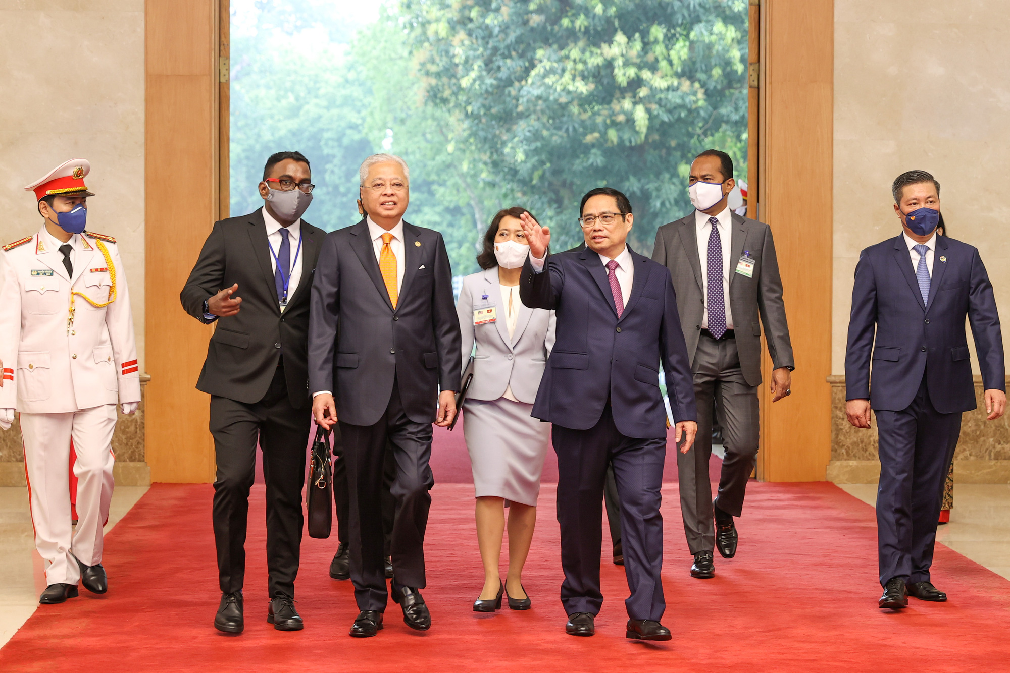 Thủ tướng Phạm Minh Chính đón, hội đàm với Thủ tướng Malaysia - Ảnh 5.
