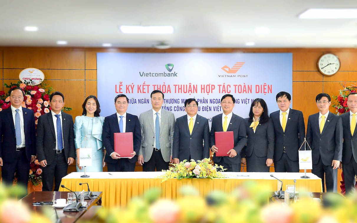 Vietcombank và Vietnam Post ký thoả thuận hợp tác toàn diện
