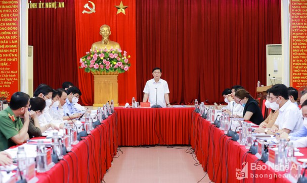 Vụ Việt Á: Khai trừ Giám đốc CDC Nghệ An ra khỏi đảng - Ảnh 1.