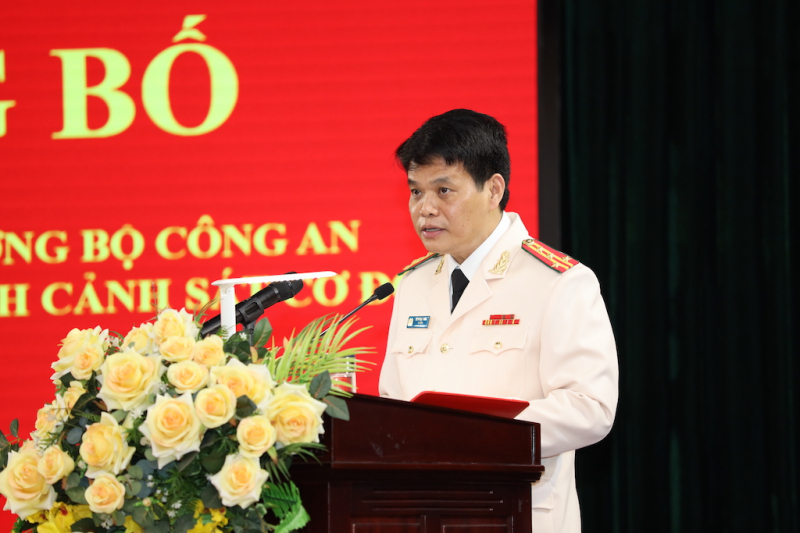 Trao quyết định bổ nhiệm tân Tư lệnh Bộ Tư lệnh Cảnh sát cơ động - Ảnh 1.