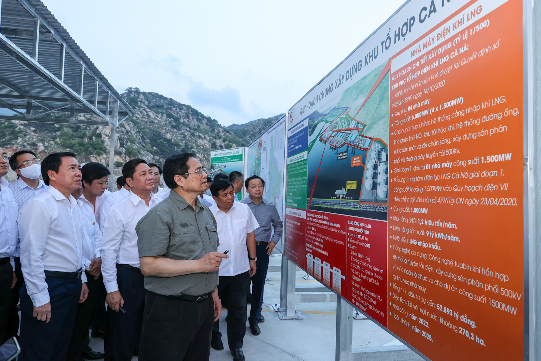Thủ tướng khảo sát một số công trình, dự án lớn tại Ninh Thuận - Ảnh 1.