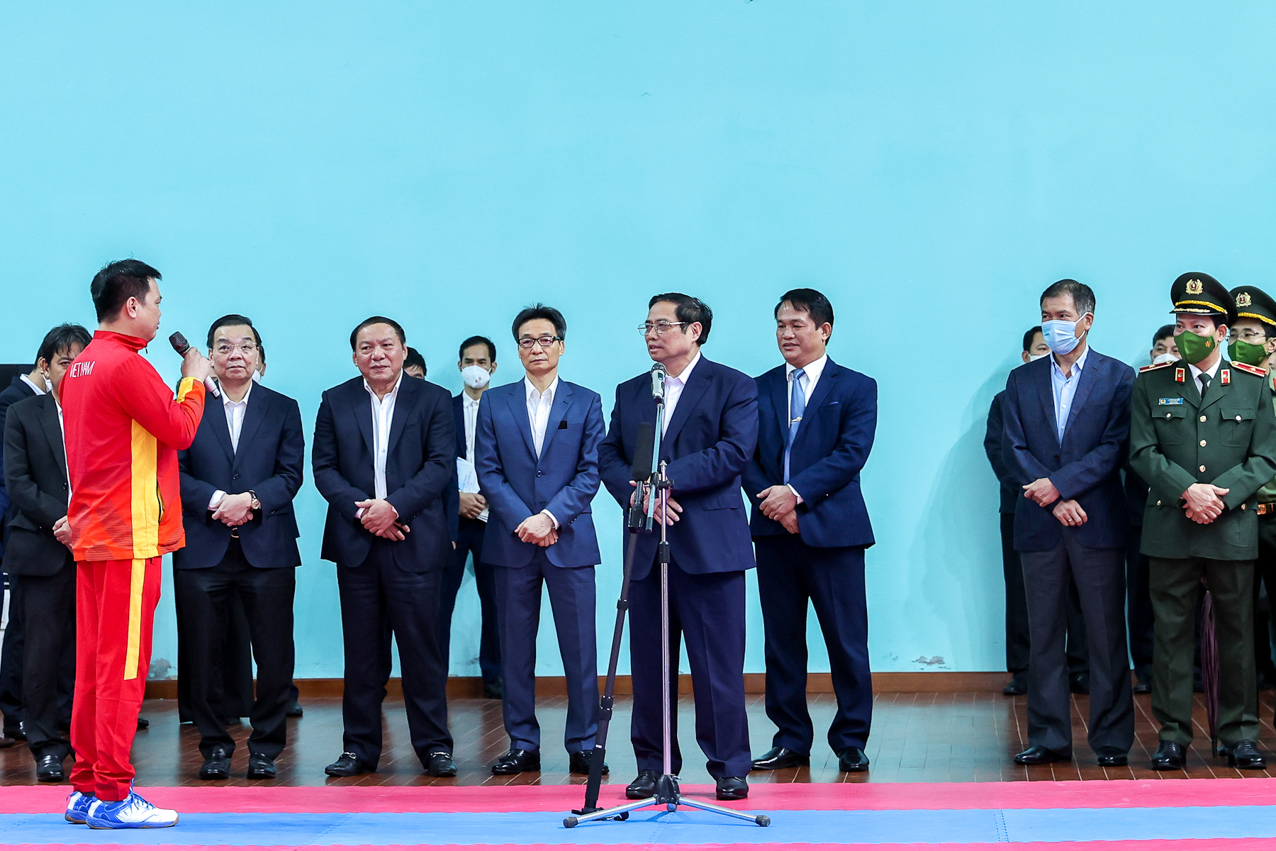 Thủ tướng động viên đoàn thể thao Việt Nam, kiểm tra công tác chuẩn bị SEA Games 31 - Ảnh 5.
