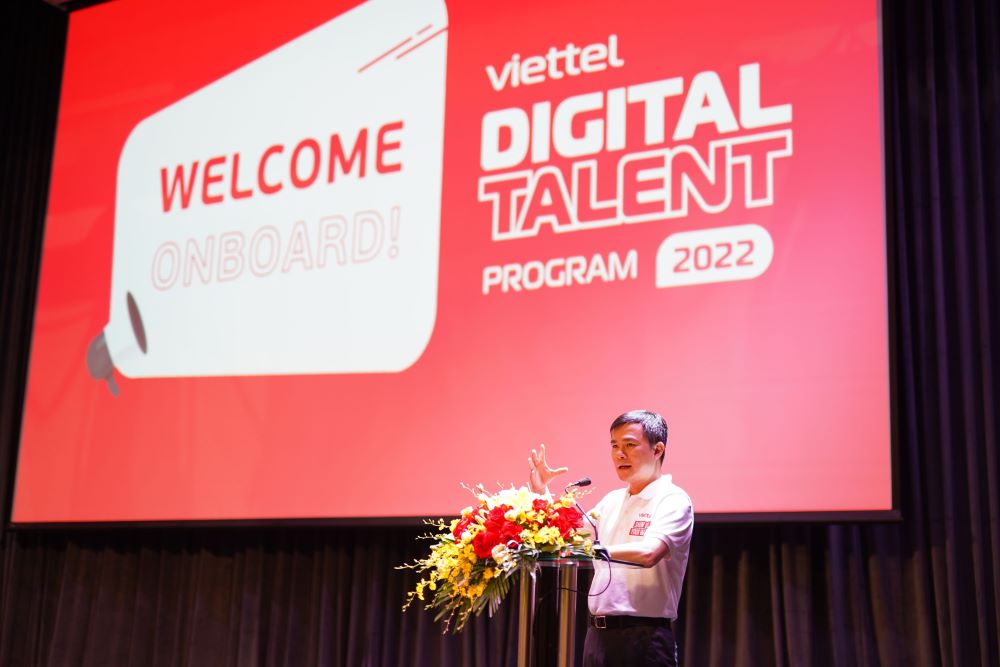 Viettel đón nhận thực tập sinh giỏi tham gia dự án chuyển đổi số quốc gia - Ảnh 1. Viettel đón nhận thực tập sinh giỏi tham gia dự án chuyển đổi số quốc gia - Ảnh 1.