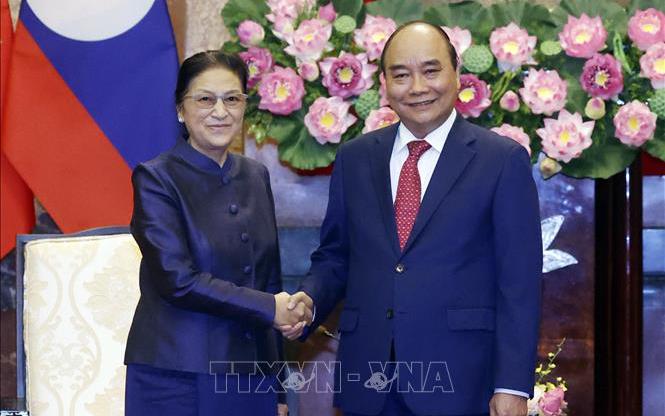 Chủ tịch nước Nguyễn Xuân Phúc tiếp xã giao Phó Chủ tịch nước Lào