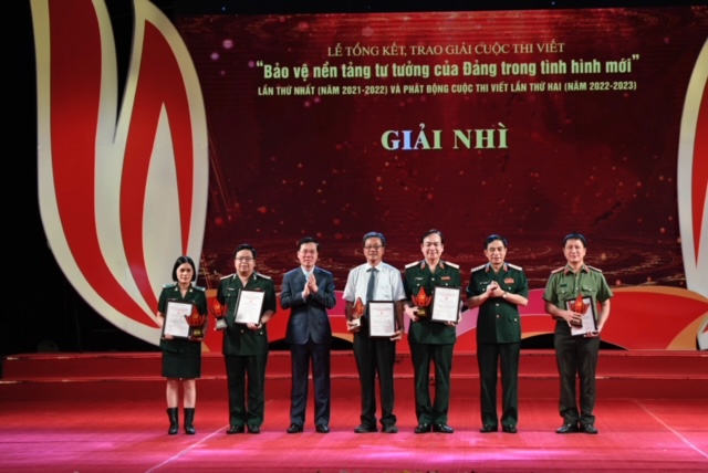 Tổng kết, trao giải Cuộc thi viết Bảo vệ nền tảng tư tưởng của Đảng trong tình hình mới - Ảnh 2.