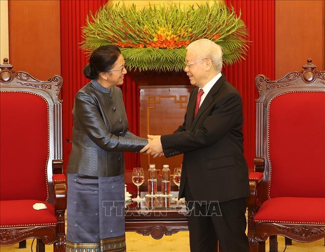 Tổng Bí thư Nguyễn Phú Trọng tiếp Ủy viên Bộ Chính trị, Phó Chủ tịch nước Lào - Ảnh 1.