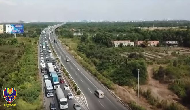 Chi tiết 5 phương án phân luồng giao thông các tuyến ra, vào TP.HCM dịp nghỉ lễ 30/4 - 1/5 - Ảnh 1. Chi tiết 5 phương án phân luồng giao thông các tuyến ra, vào TP.HCM dịp nghỉ lễ 30/4 - 1/5 - Ảnh 1.