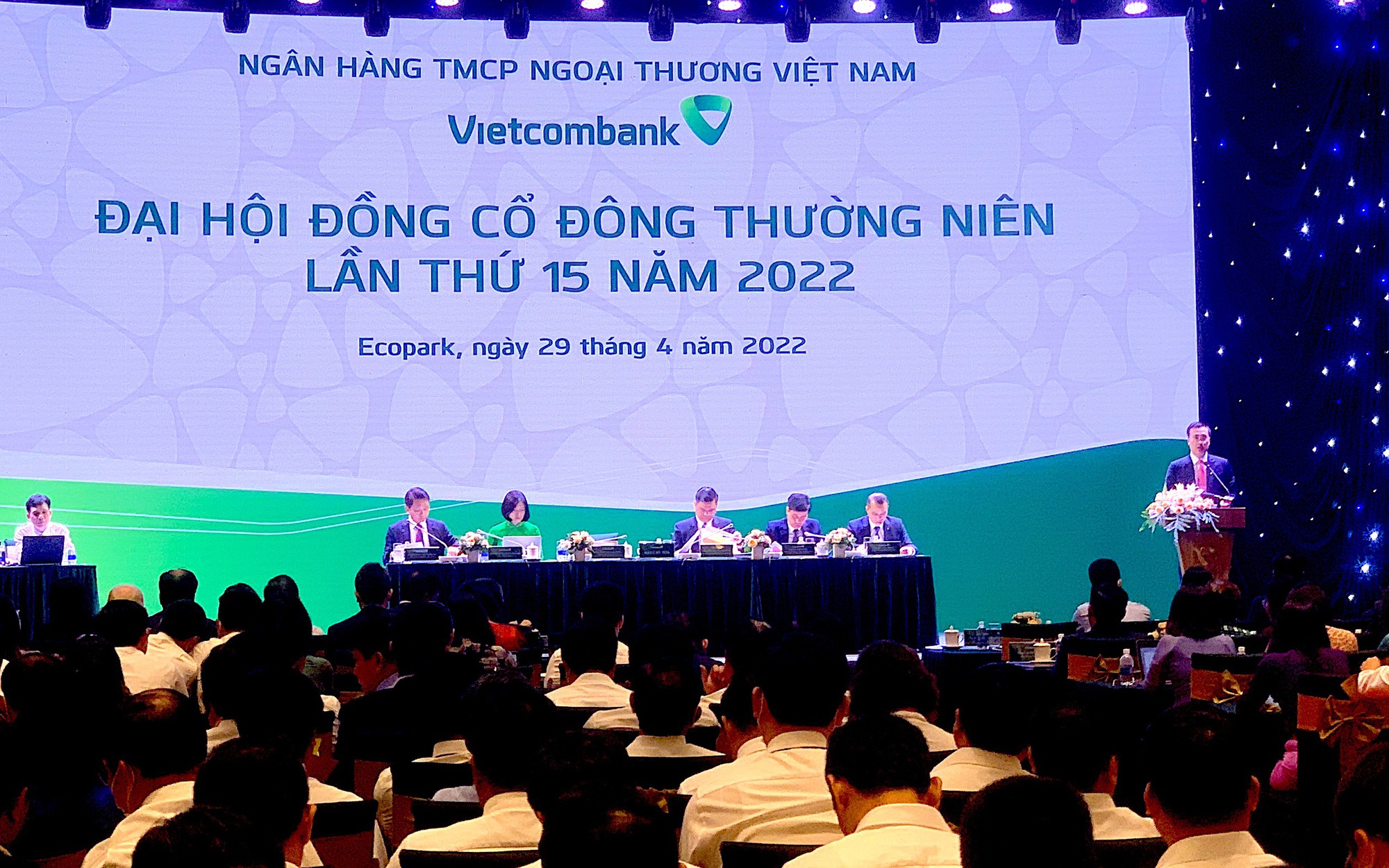 Vietcombank: Duy trì vị thế số một, hướng tới tầm khu vực