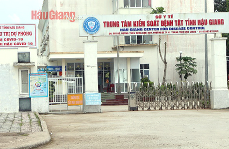 Vụ Việt Á: Cách chức một loạt cán bộ lãnh đạo, quản lý CDC Hậu Giang - Ảnh 1.