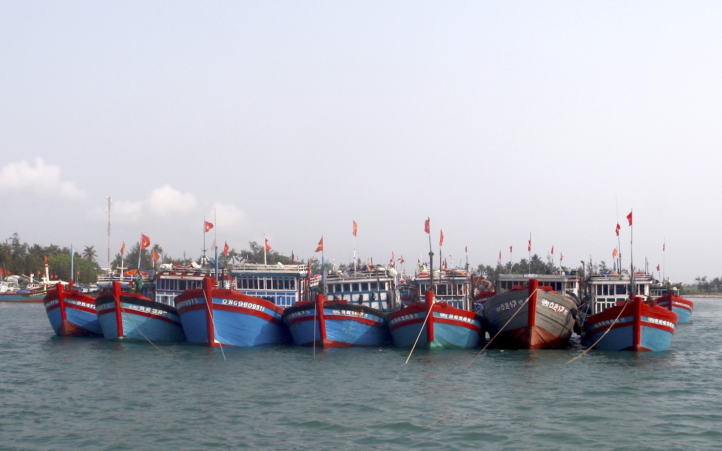 Quảng Ngãi: Tàu cá không lắp thiết bị VMS sẽ không được ra khơi
