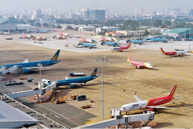 Siết chặt an toàn khai thác tại các cảng hàng không, sân bay - Ảnh 1.