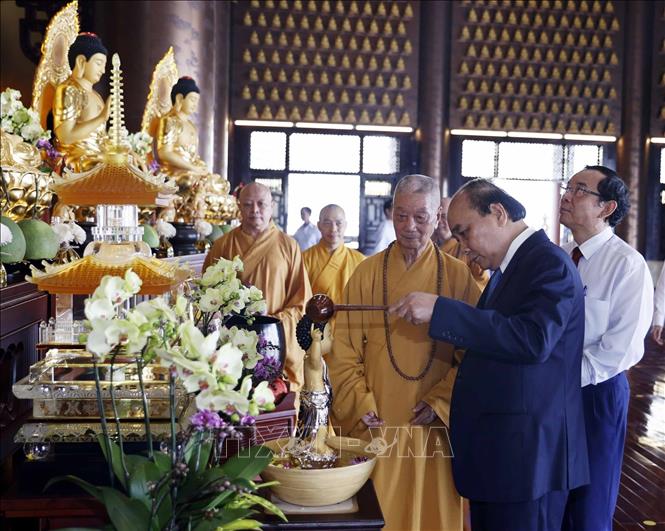 Chủ tịch nước chúc mừng chức sắc Giáo hội Phật giáo Việt Nam tại TPHCM - Ảnh 2.