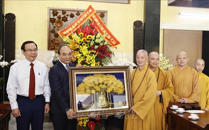 Chủ tịch nước ch&#250;c mừng chức sắc Gi&#225;o hội Phật gi&#225;o Việt Nam tại TPHCM