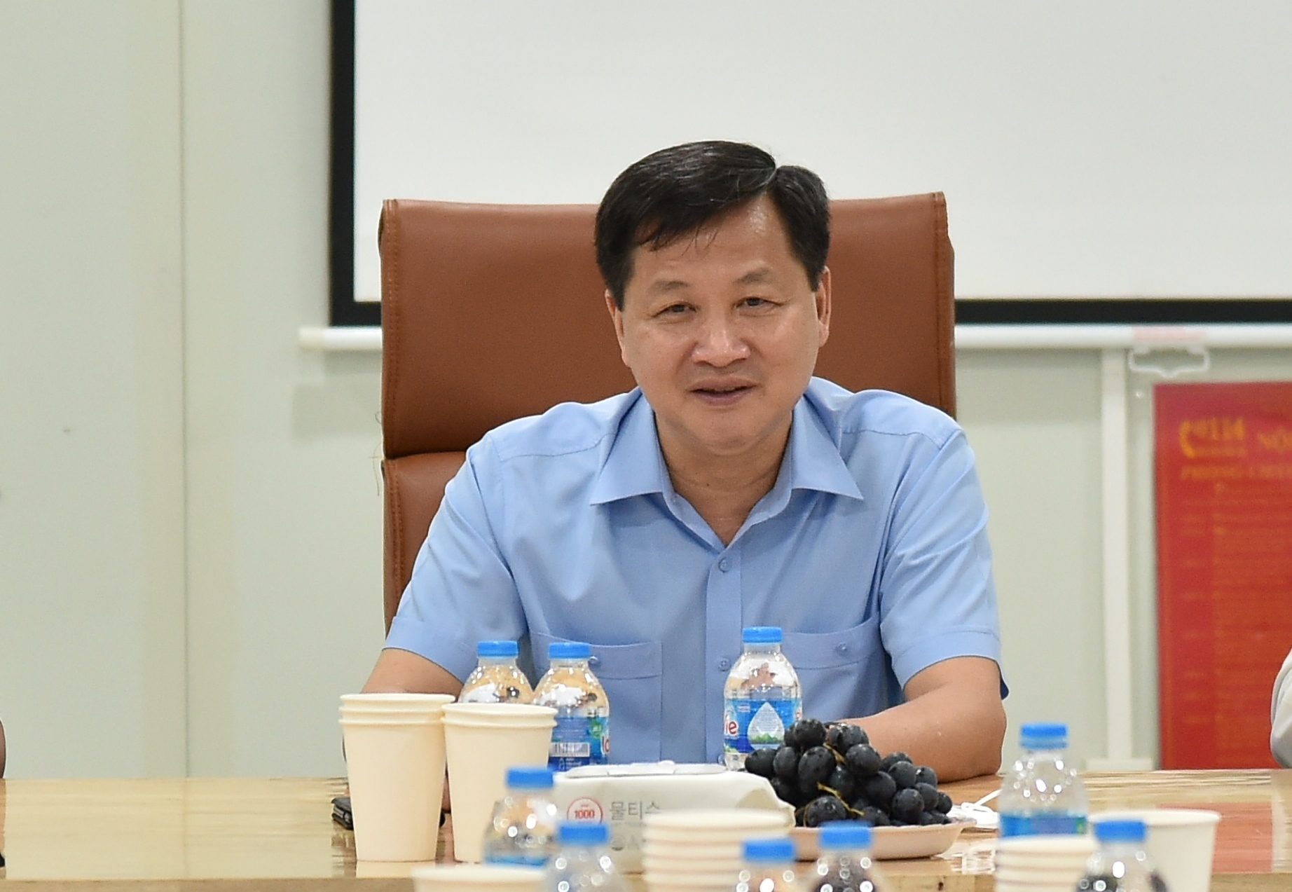 Bệnh viện Ung bướu Cần Thơ hoàn thành sớm ngày nào bà con được hưởng lợi ngày đó - Ảnh 4. Bệnh viện Ung bướu Cần Thơ hoàn thành sớm ngày nào bà con được hưởng lợi ngày đó - Ảnh 4.