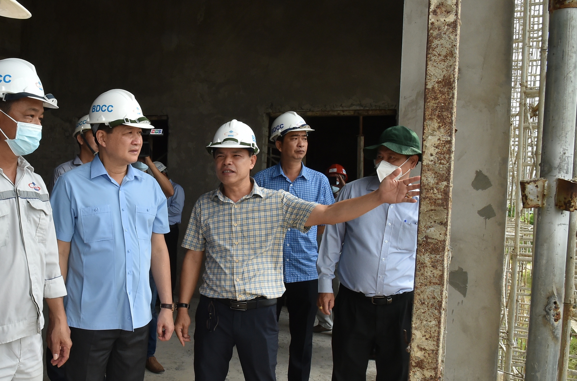 Bệnh viện Ung bướu Cần Thơ hoàn thành sớm ngày nào bà con được hưởng lợi ngày đó - Ảnh 3. Bệnh viện Ung bướu Cần Thơ hoàn thành sớm ngày nào bà con được hưởng lợi ngày đó - Ảnh 3.