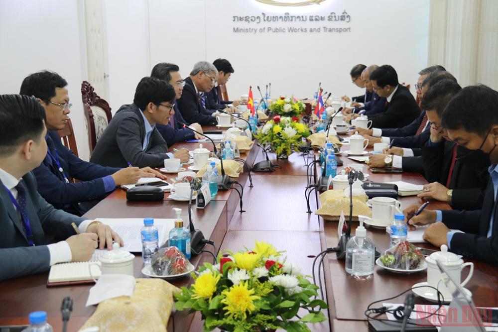 Thúc đẩy hợp tác giữa Bộ Xây dựng với Bộ Công chính và Vận tải Lào - Ảnh 1.