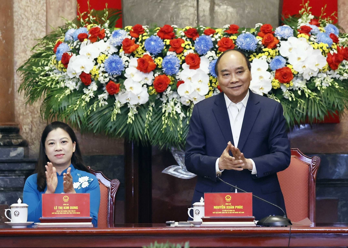 Chủ tịch nước gặp mặt người có uy tín trong đồng bào dân tộc thiểu số Tuyên Quang - Ảnh 2.