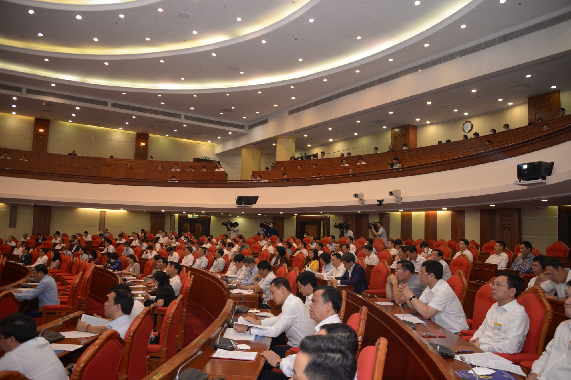 Hội nghị quán triệt, triển khai Nghị quyết về quy hoạch, phát triển đô thị của Bộ Chính trị - Ảnh 2.